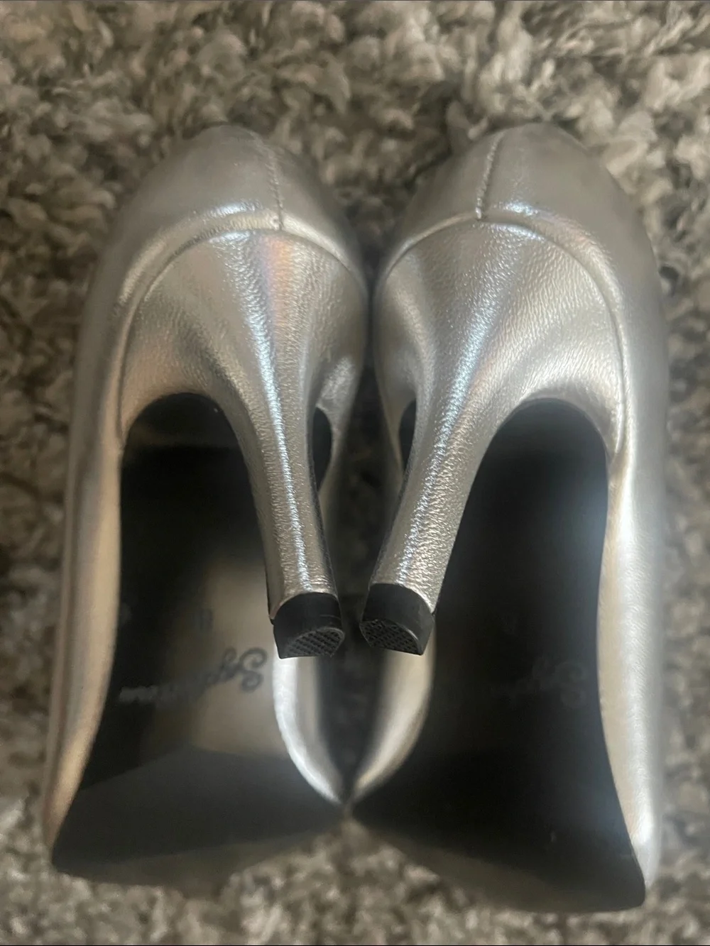 Seychelles NWOB Metallic Silver Pointed-Toe Pumps